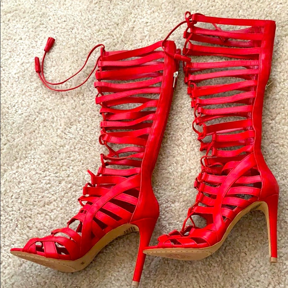 VINCE CAMUTO red tie up sandal women’s sz 6.5